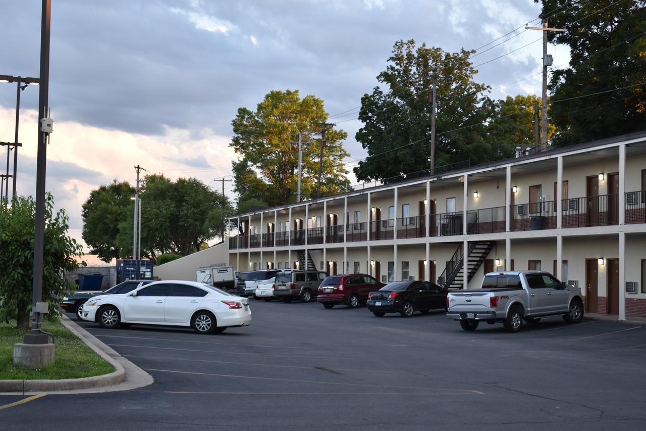 Town House Inn Cape Girardeau Buitenkant foto